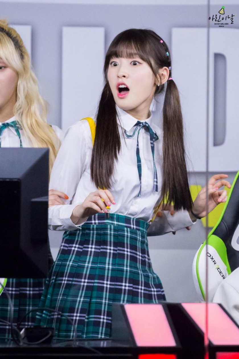 깜놀한 오마이걸 아린 모음