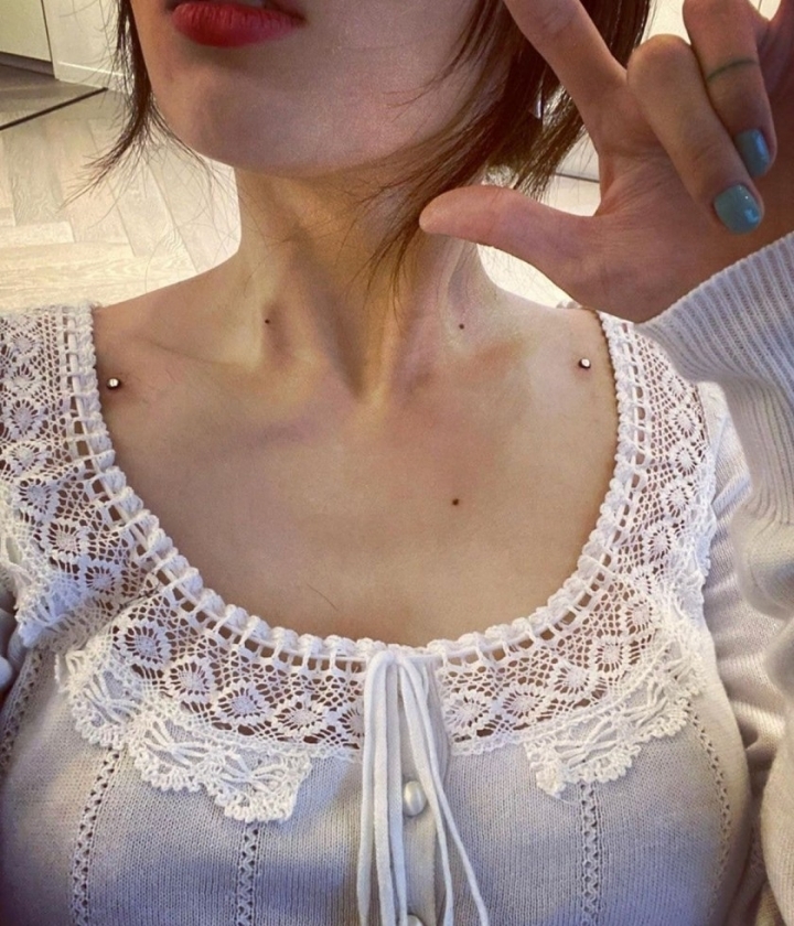 현아의 피어싱