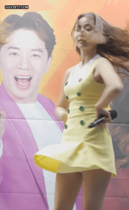 모모랜드 연우 흰색 속바지