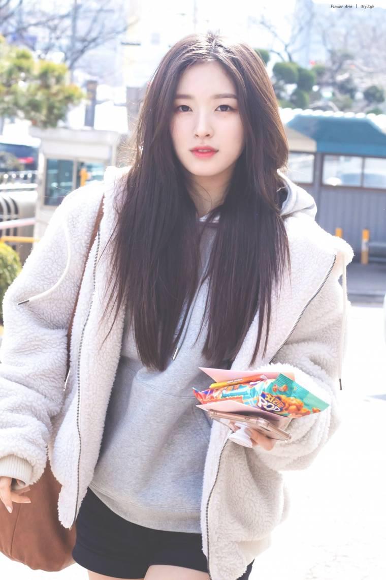 아린이의 출렁이는 허벅지 보소!