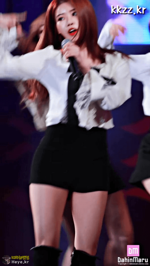 늘씬한 검은팬츠 미주
