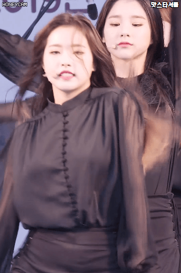 튕기는 검은 올리비아 혜