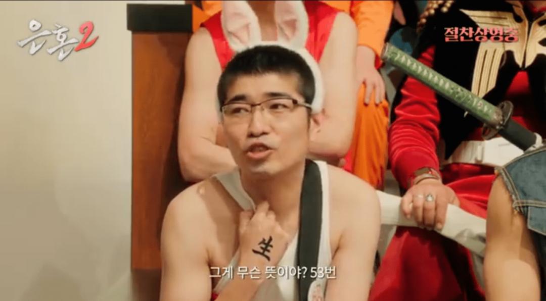 아이돌 덕후 VS 애니 덕후