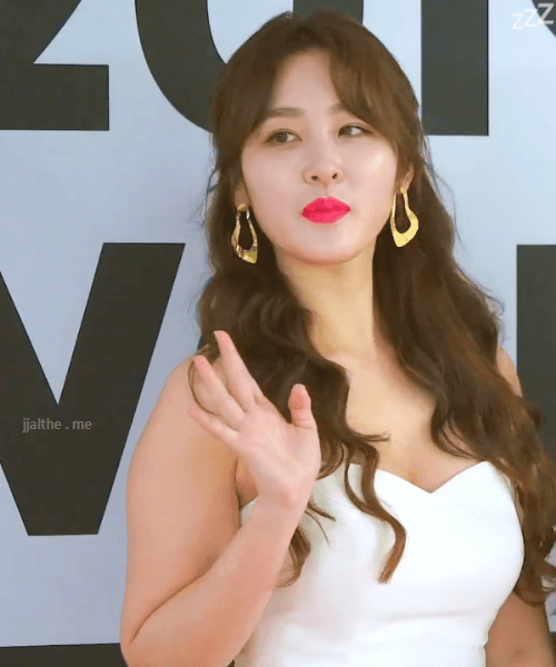 오늘자 신아영 아나운서 ㄷㄷㄷ