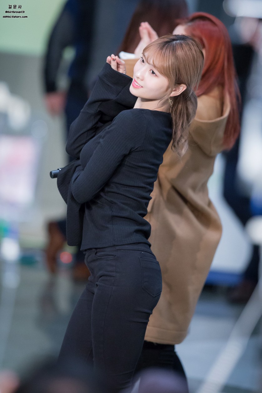 열애설 기념 모모짤