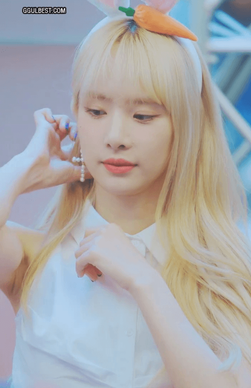 금발 뽀얀 설아
