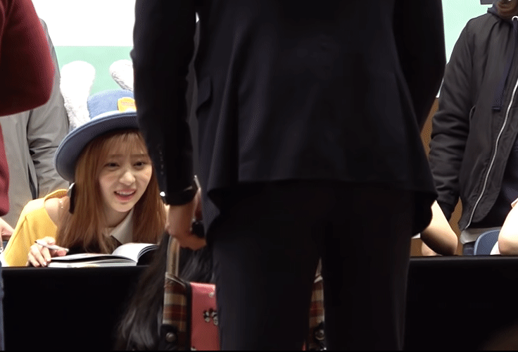 190405 아이한테 싸인해주는 아이즈원(izone fansign)
