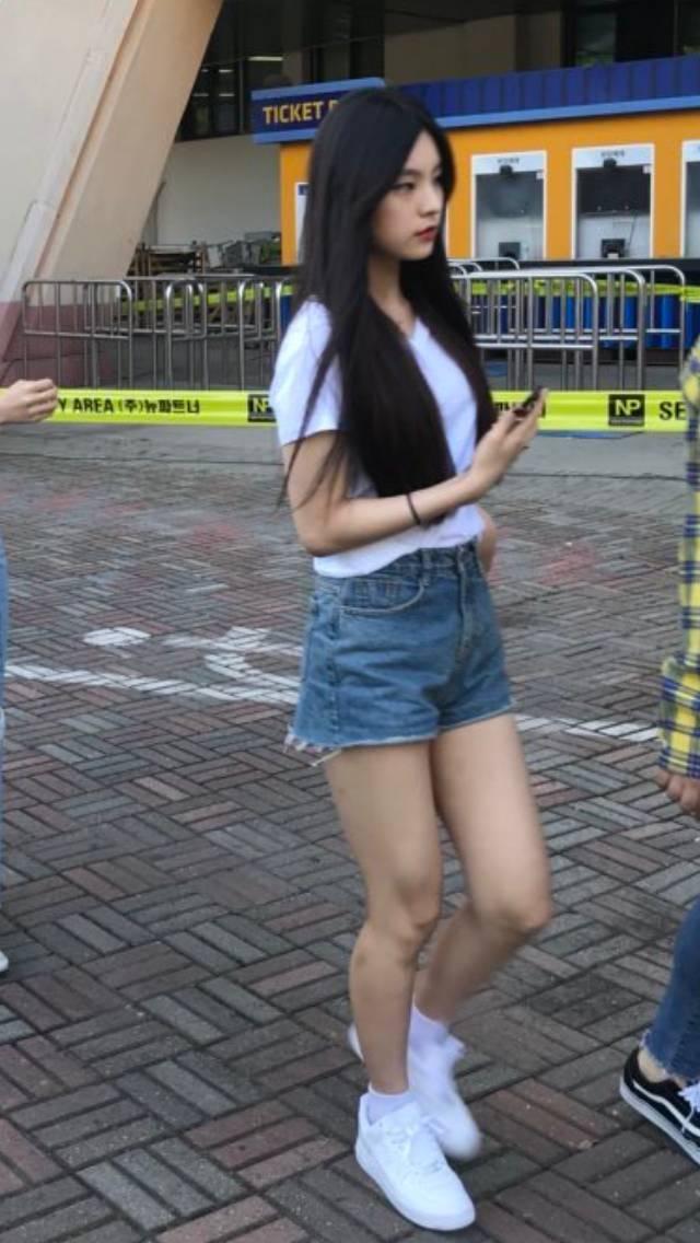 얼마전 고교 졸업한 ITZY 예지