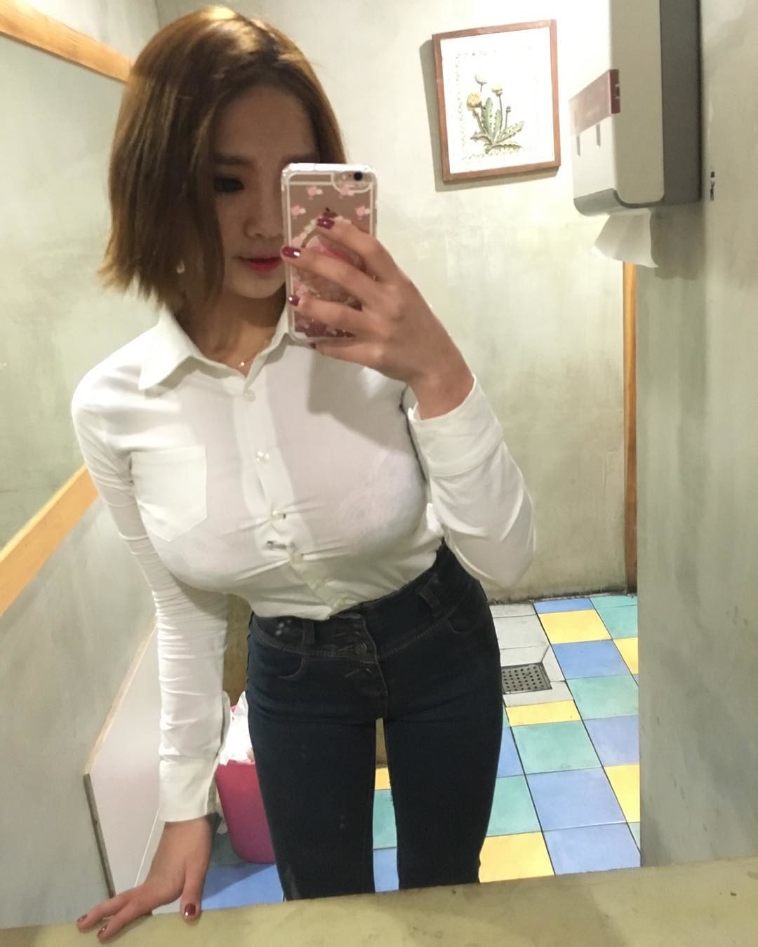 압도적인 블라우스 핏
