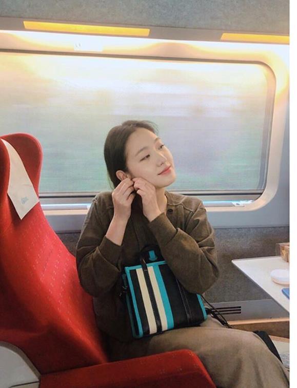 옛날사람 김고은