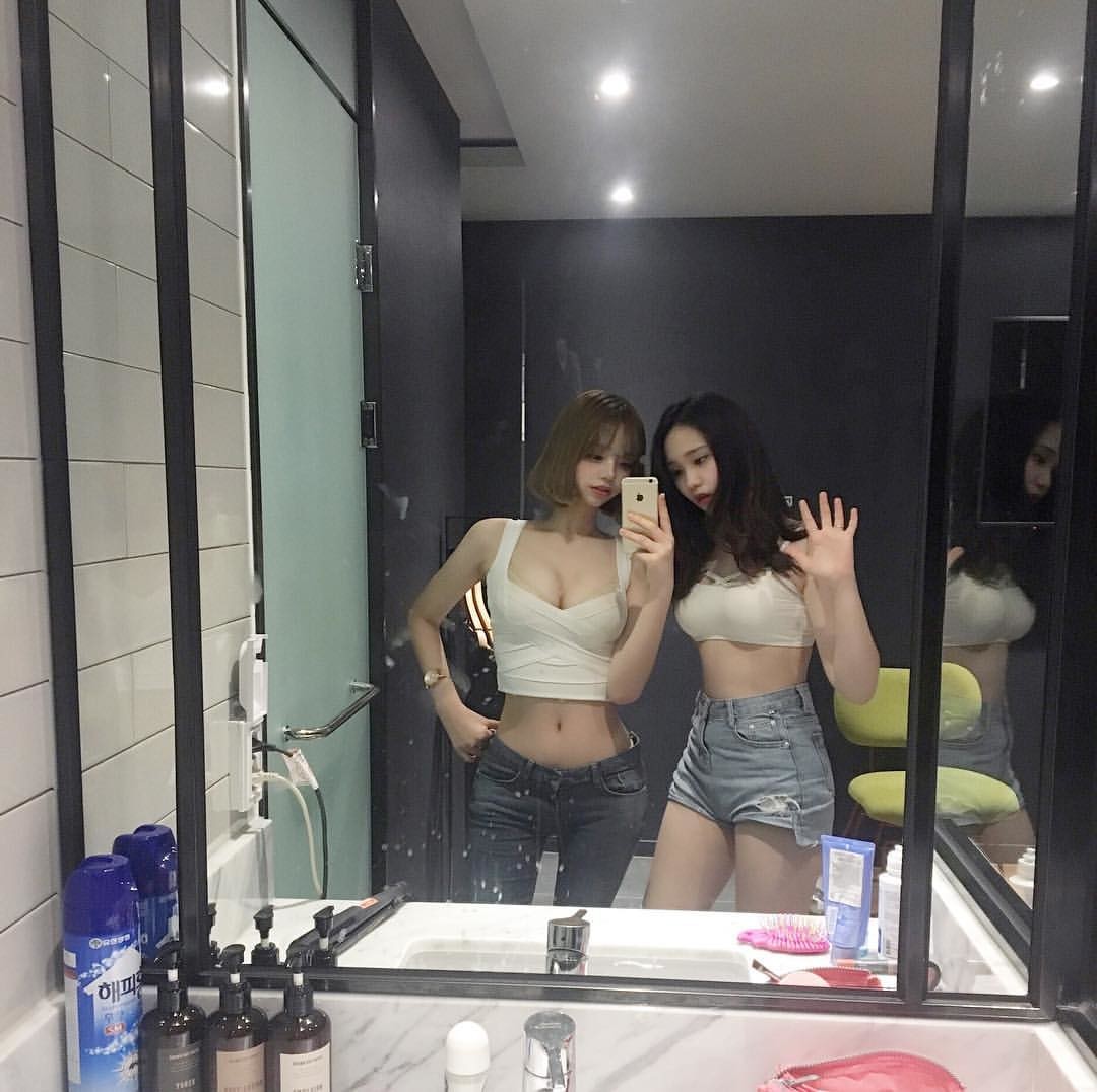인스타 몸매좋은 단발녀.jpg