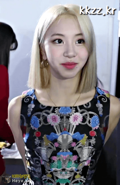 금발 채영