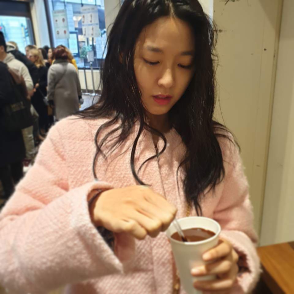 직장에 한명쯤은 있는 흔한 여사원