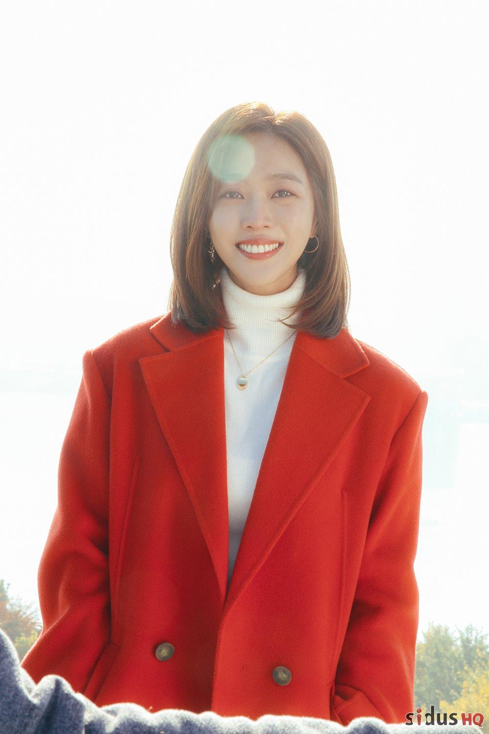 몸소 온도계가 되어 한강 수온을 체크해 [보아]요