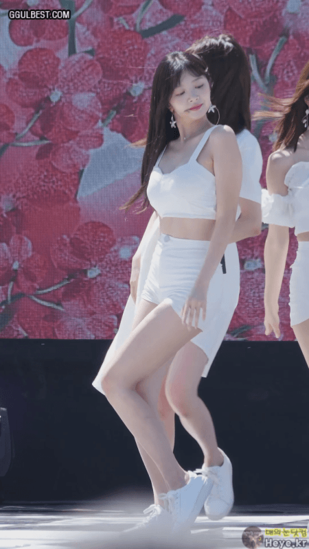 흰크롭나시 라붐 해인