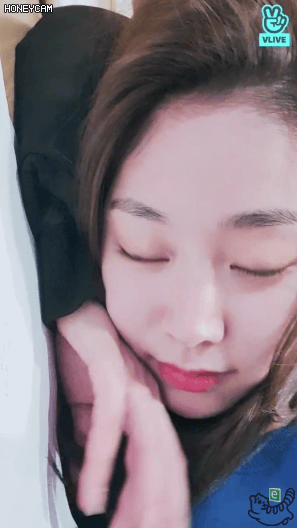 지수 : 전 이렇게 생겼습니다