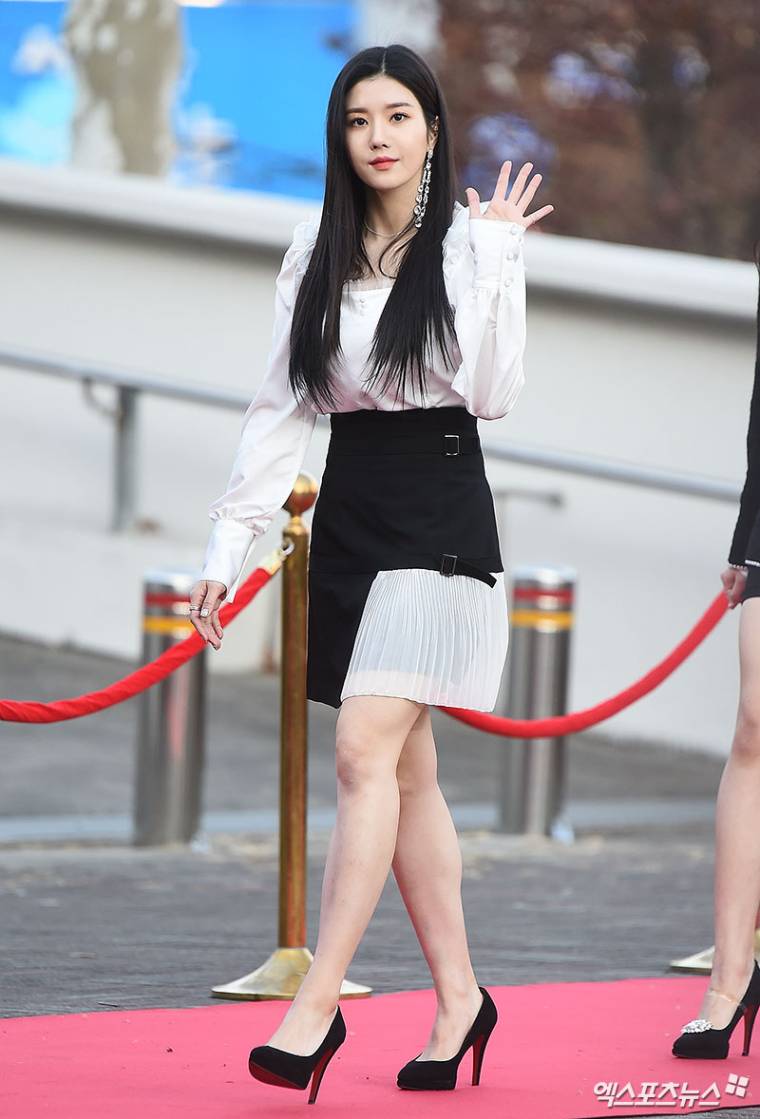 아이즈원 강혜원 안유진 권은비 (고화질 55장)
