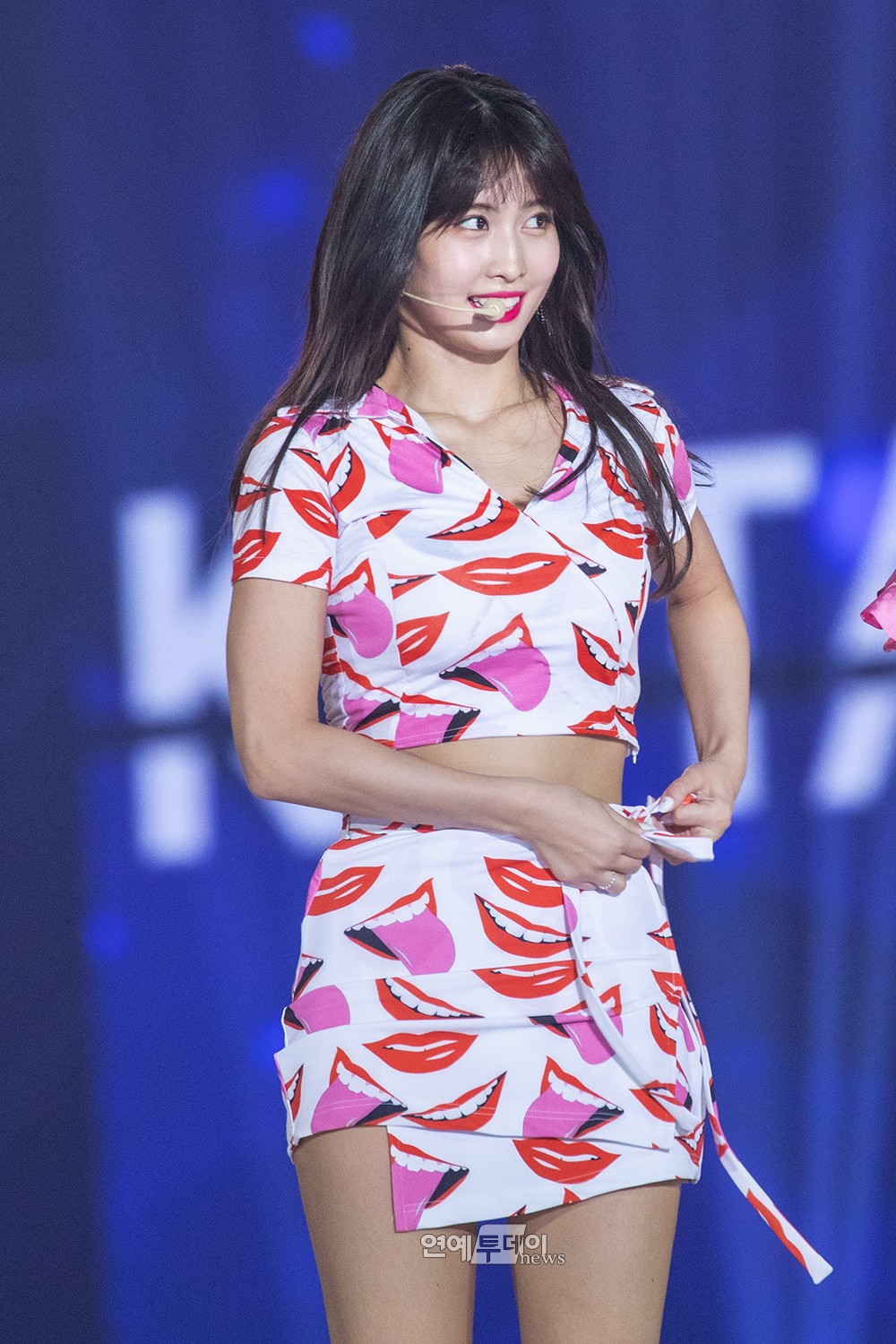 근육 뿜뿜한 모모