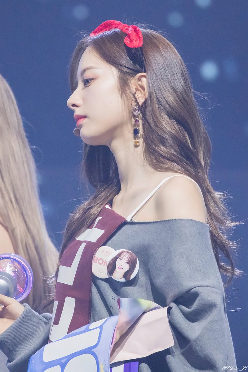 우주소녀 보나 옆선