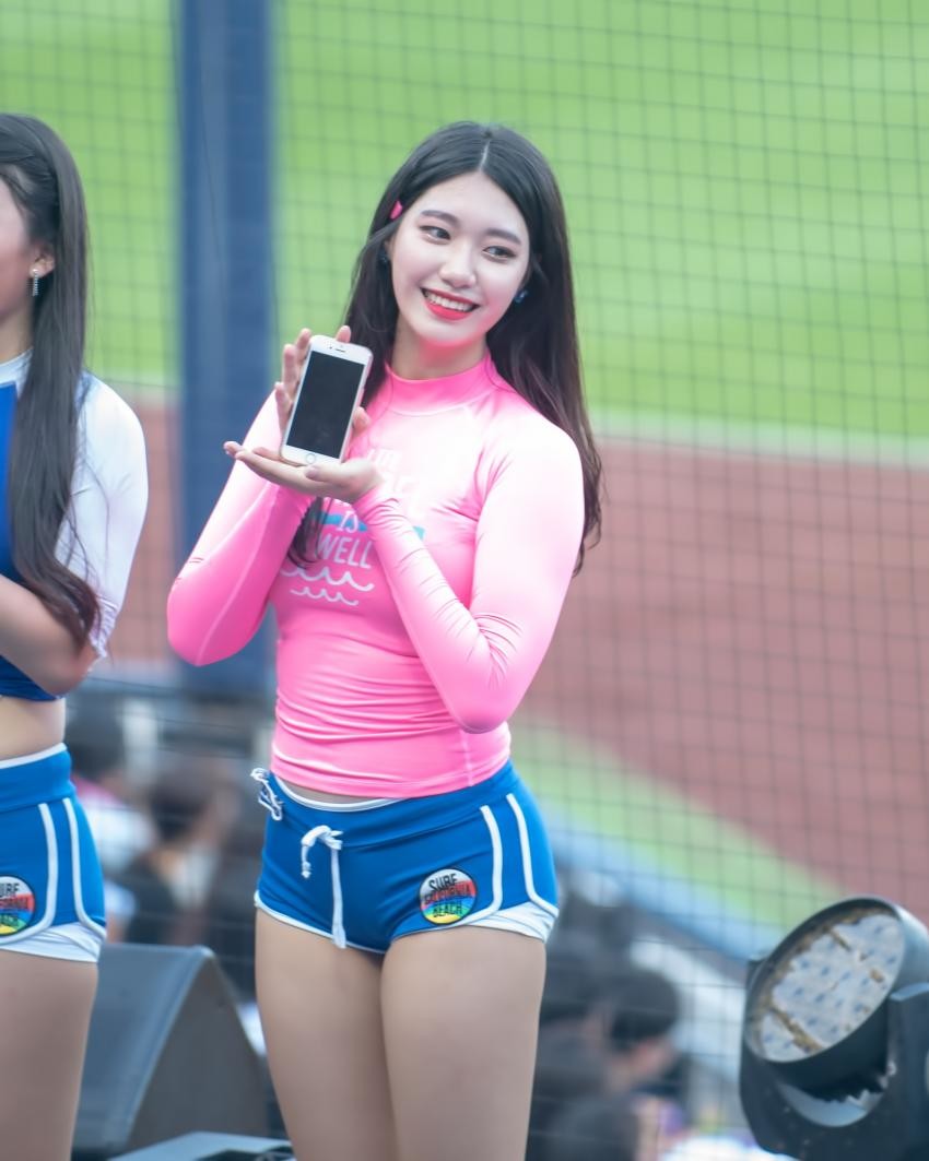 99년생 삼성 치어리더.jpg