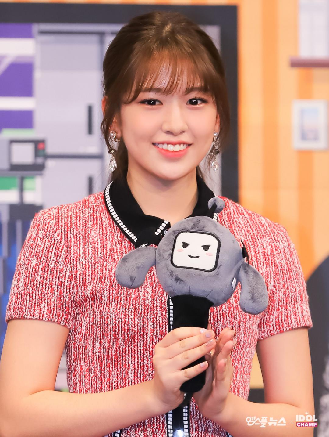 [MPD직캠] 아이즈원 안유진 &#039;라비앙로즈&#039; @엠카_2018.11.15