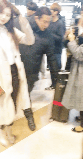 일본으로 출국하는 지효 정연 사나 미나 채영 쯔위
