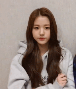 어제자 V앱 귀여운 장원영