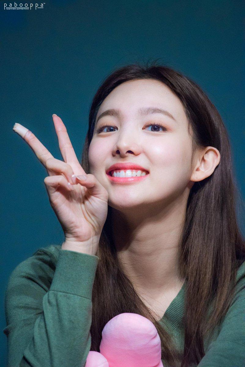 190505 일지 아트홀 팬 싸인회