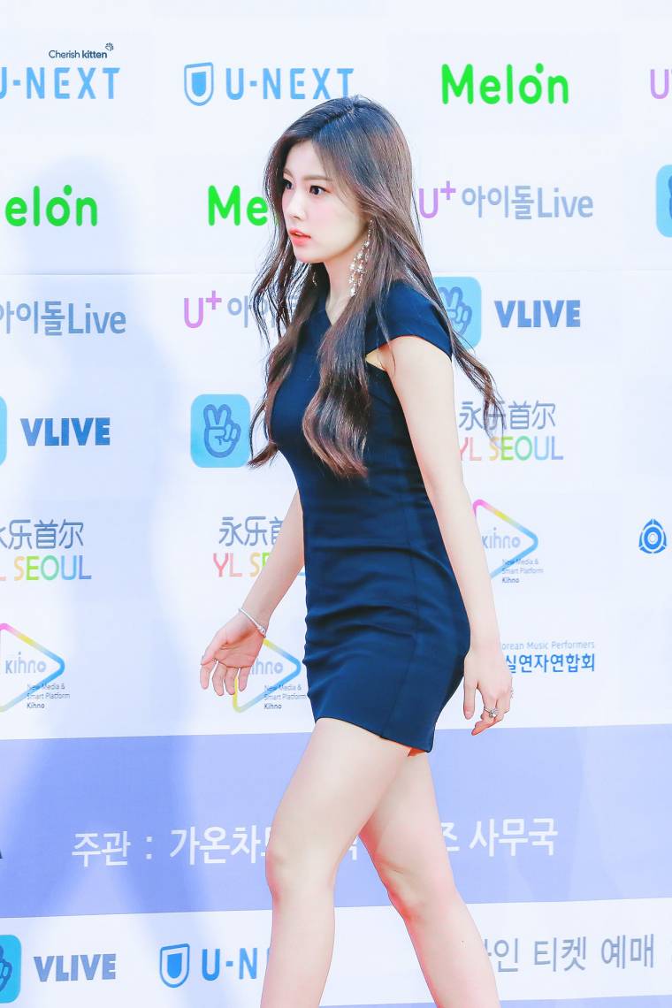 아이즈원 강혜원 안유진 권은비 (고화질 55장)