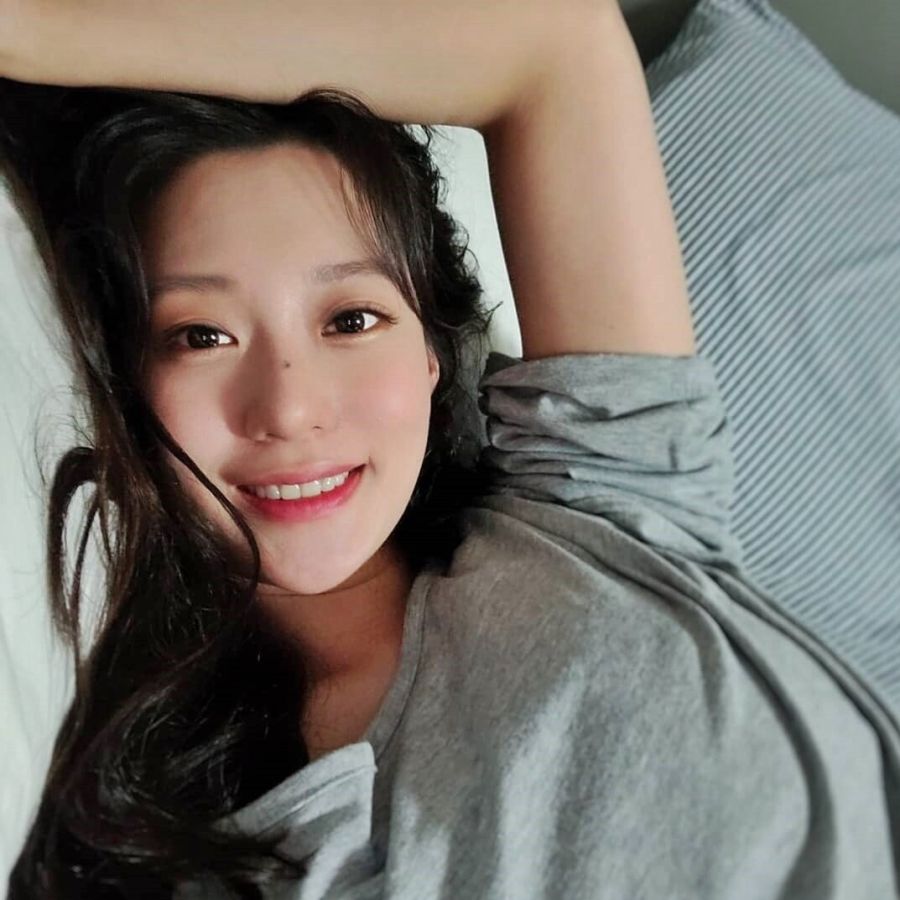 [레이싱걸] 교사출신 필라테스 강사 - 와이드섬
