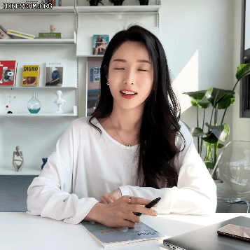 데뷔한지 17년차라는 뷰티 모델 눈나