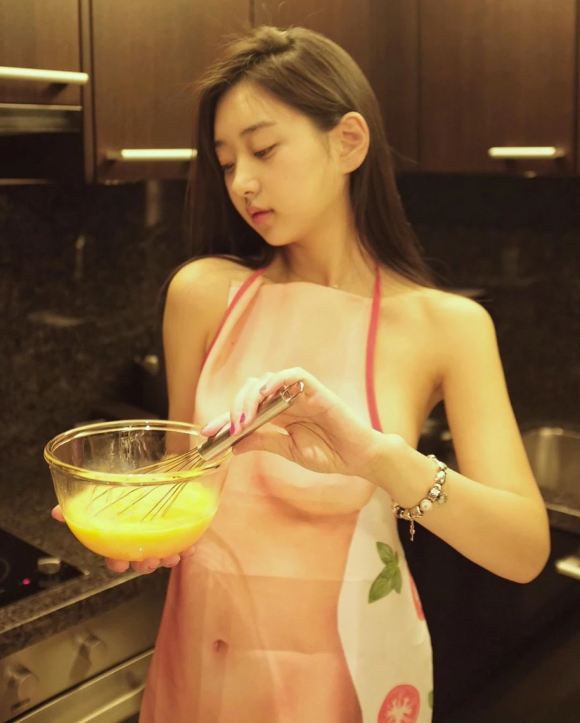 신재은 야한 앞치마