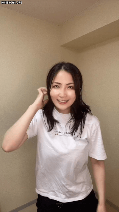 제대로 된 슴부먼트 보여주는 일본녀