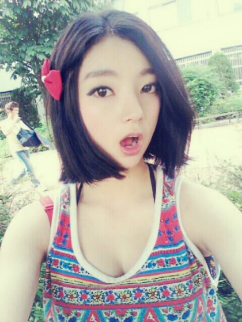 25. 여성 댄스팀 레드켓 지니