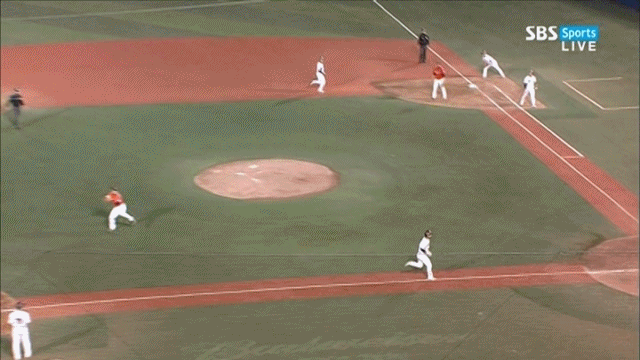 
			오늘 넥센 vs 한화전에서 나온 역대급 오심.gif 		