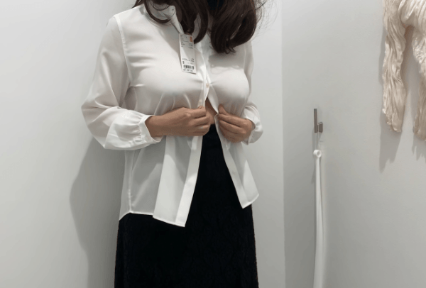 노브라 셔츠녀