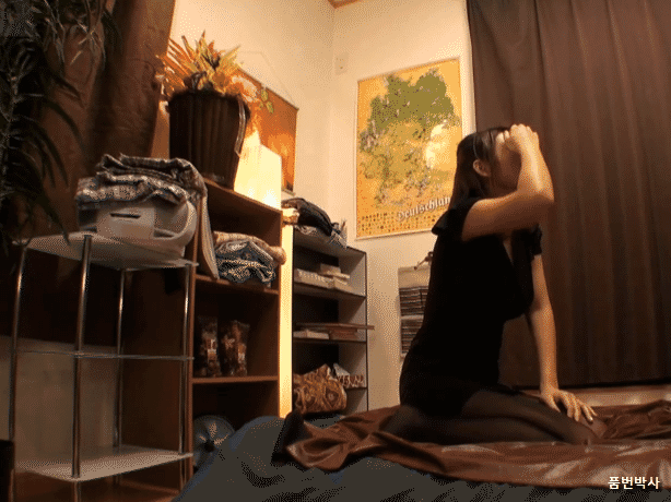 [약후방] 예전 왕따를 시키던 애가 마사지사로 2...gif