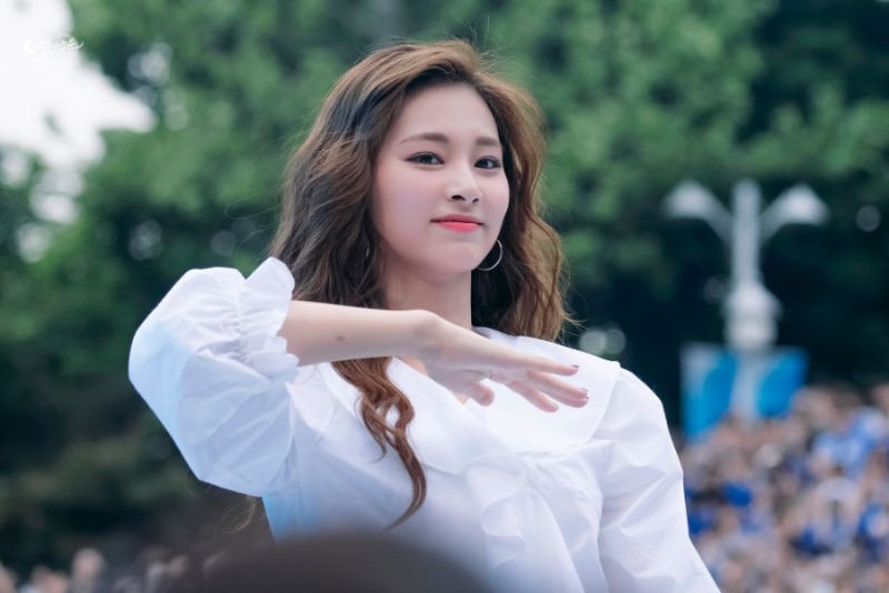 트와이스 쯔위2.jpg