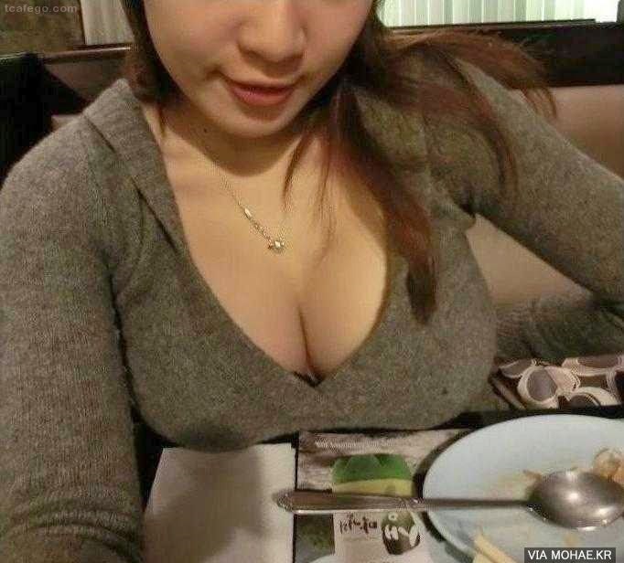 여자친구 가슴이 크면 볼수 있는 풍경