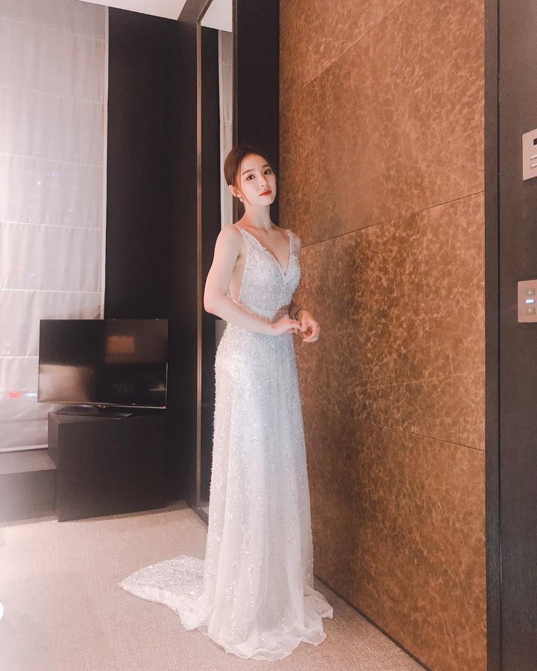 드레스 입은 신세경 몸매