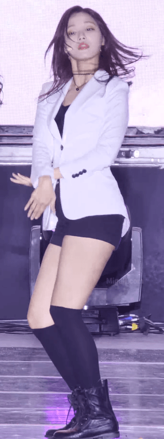 흰자켓 연우