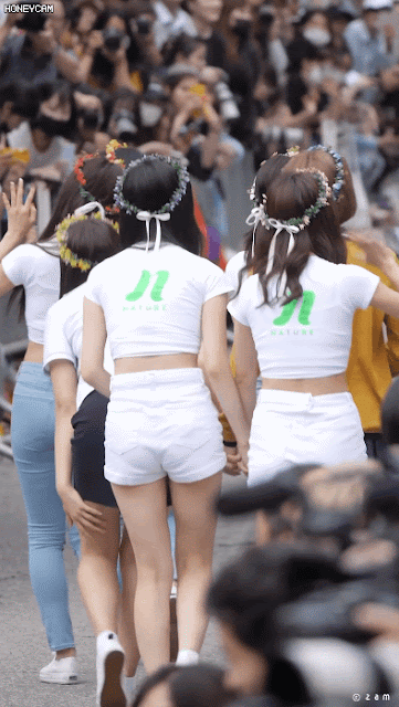 네이쳐 새봄 크롭티 청바지