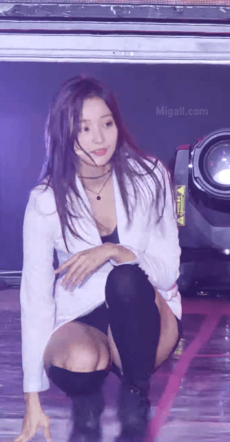 흰자켓 연우