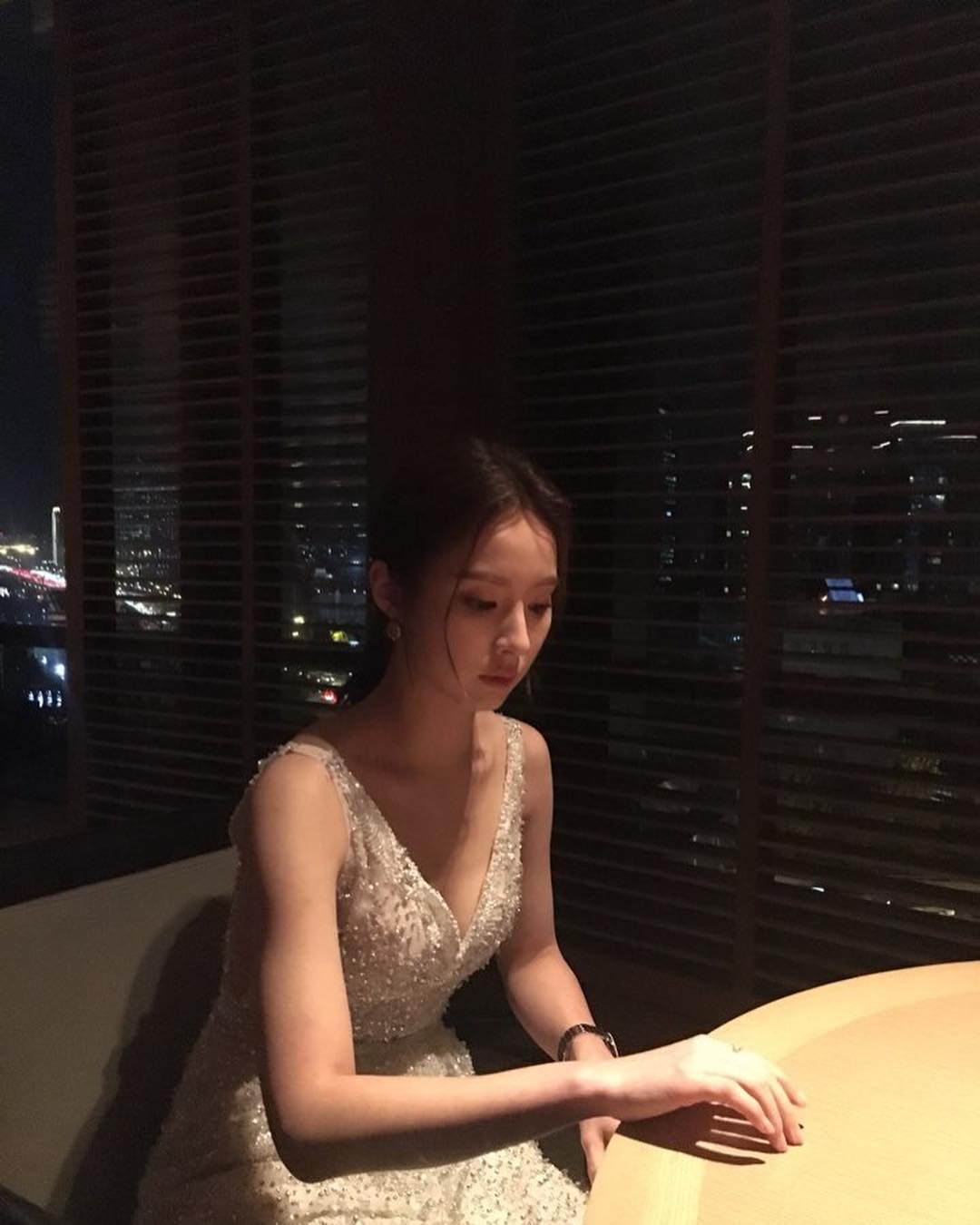 드레스 입은 신세경 몸매