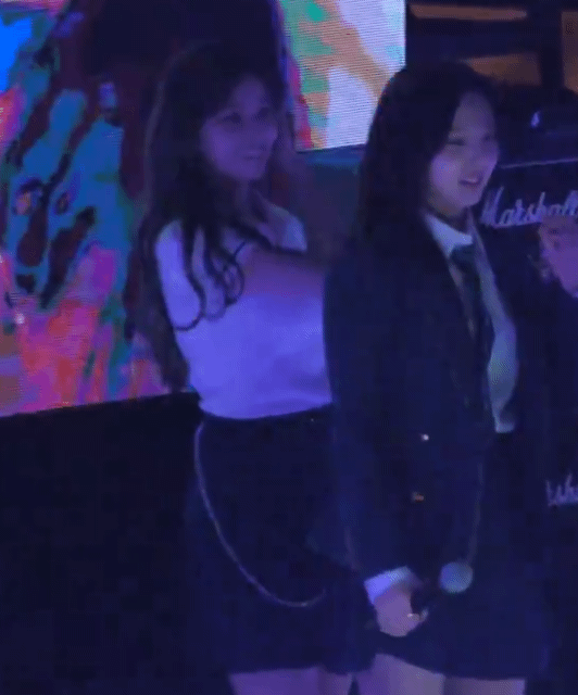 꽁냥꽁냥 모먼트 사나연 1.gif