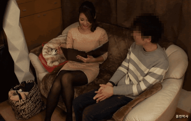 [약후방] 예전 왕따를 시키던 애가 마사지사로 2...gif