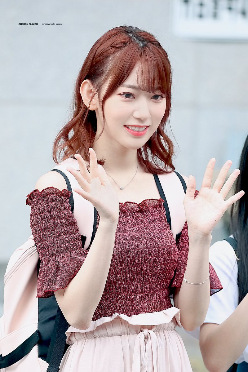 프로듀스48 미야와키 사쿠라 사복