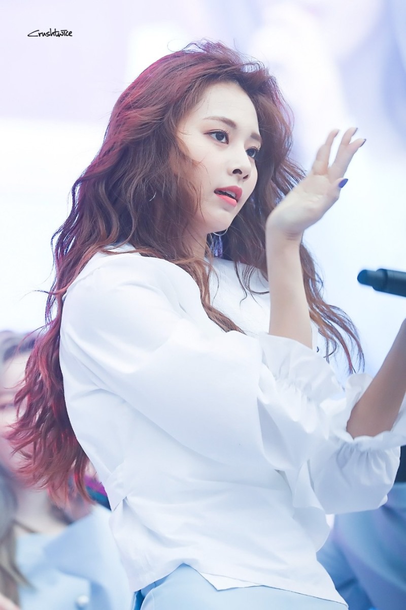 트와이스 쯔위.jpg