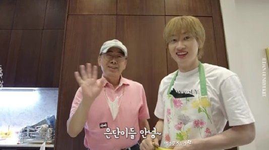 
						슈퍼주니어 은혁 아버지ㅜㅜ.		