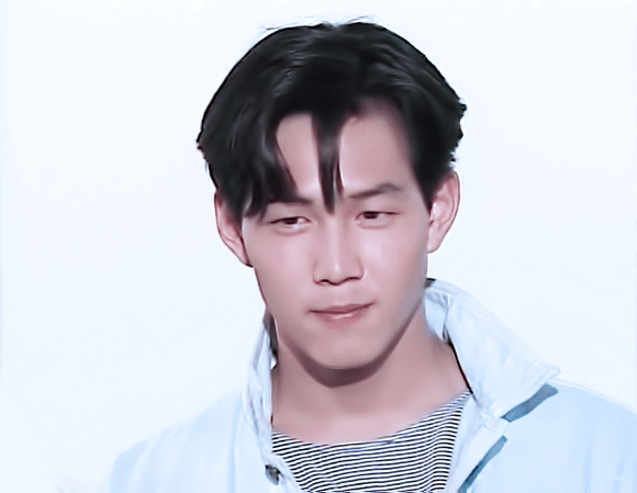 
						이정재 20대 시절 gif		